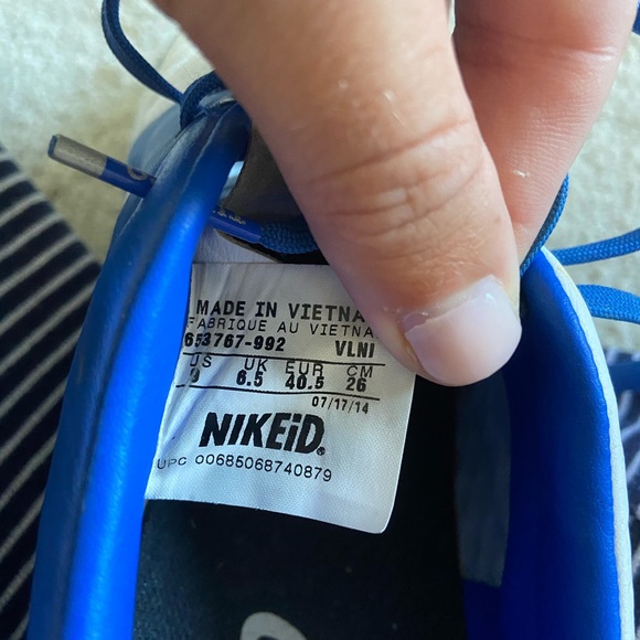 Nike Custom Tiempo Cleats - size 9 (EUC) - Picture 4 of 4